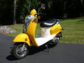 2005 Schwinn Scooter yellow white 608 001